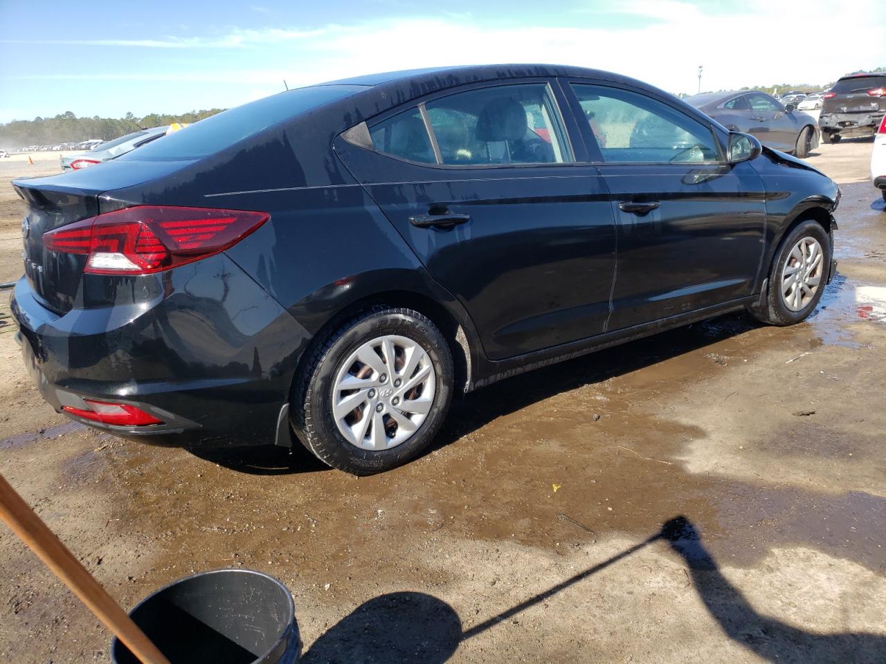 Photo 2 VIN: 5NPD74LF2KH491083 - HYUNDAI ELANTRA 