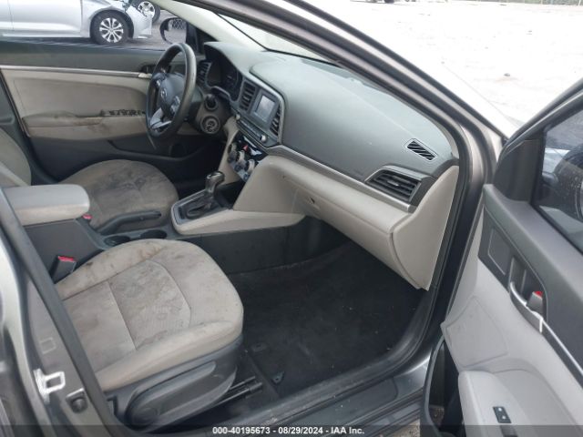 Photo 4 VIN: 5NPD74LF2KH497353 - HYUNDAI ELANTRA 