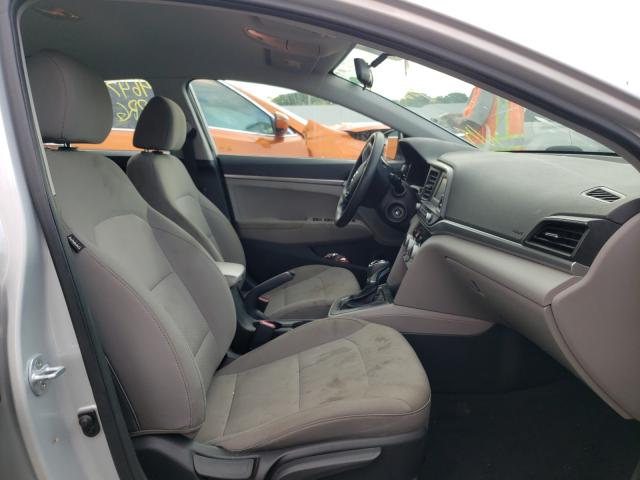 Photo 4 VIN: 5NPD74LF2KH497658 - HYUNDAI ELANTRA SE 