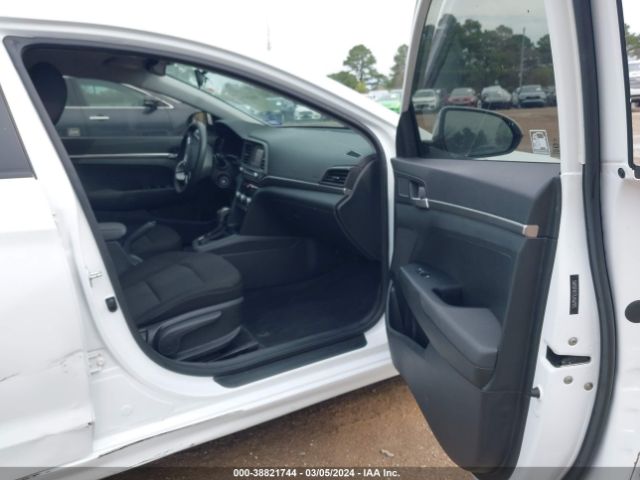 Photo 4 VIN: 5NPD74LF2LH562915 - HYUNDAI ELANTRA 