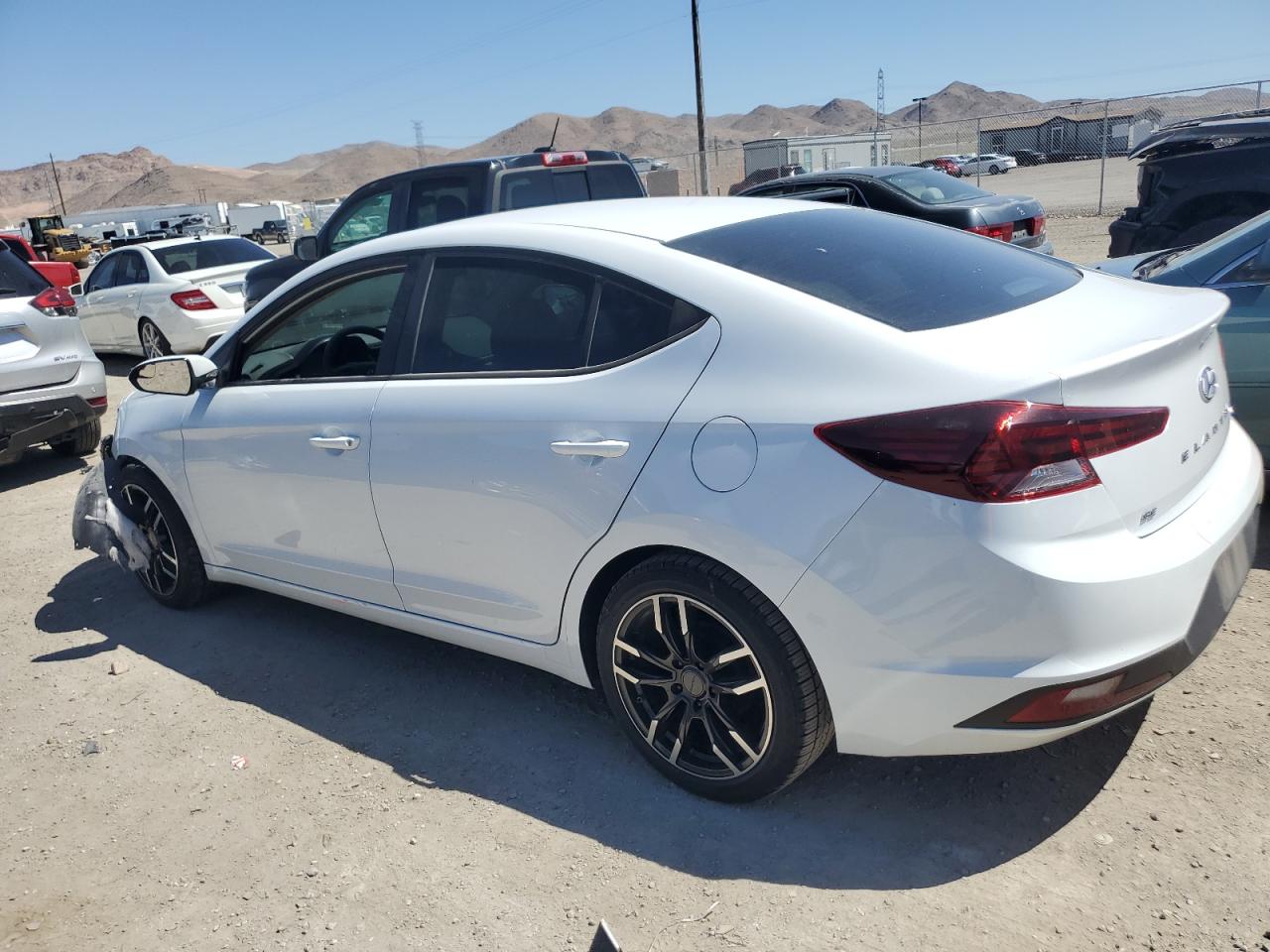 Photo 1 VIN: 5NPD74LF2LH620960 - HYUNDAI ELANTRA 