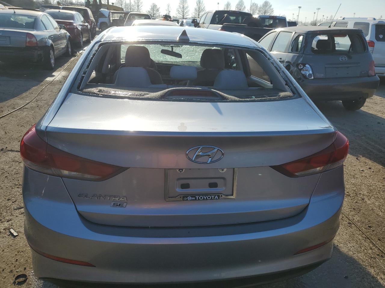 Photo 5 VIN: 5NPD74LF3HH063399 - HYUNDAI ELANTRA 