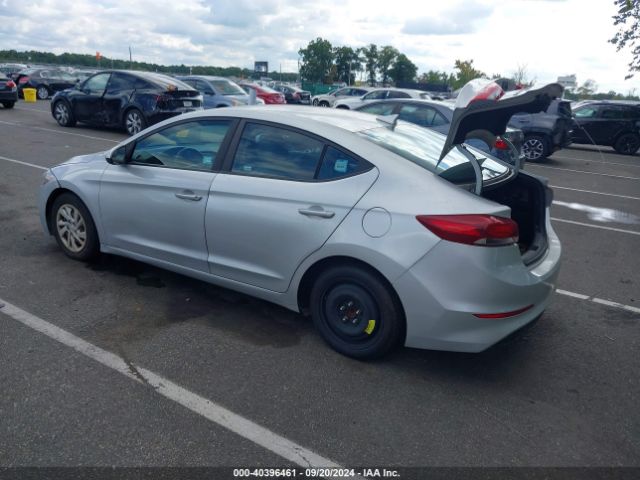 Photo 2 VIN: 5NPD74LF3HH065279 - HYUNDAI ELANTRA 