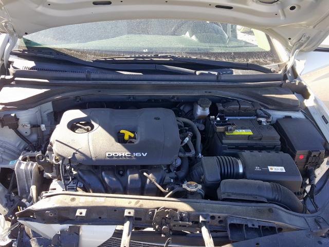 Photo 6 VIN: 5NPD74LF3HH069008 - HYUNDAI ELANTRA SE 