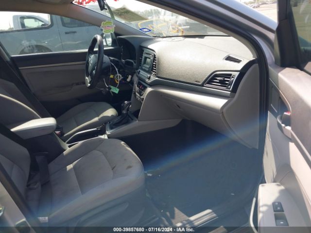 Photo 4 VIN: 5NPD74LF3HH125884 - HYUNDAI ELANTRA 