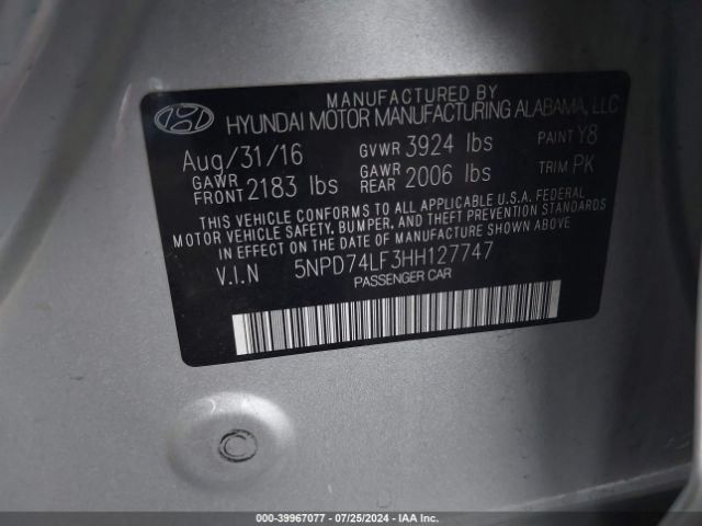 Photo 8 VIN: 5NPD74LF3HH127747 - HYUNDAI ELANTRA 