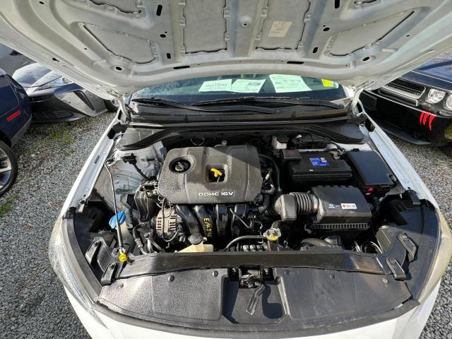 Photo 6 VIN: 5NPD74LF3HH153703 - HYUNDAI ELANTRA 