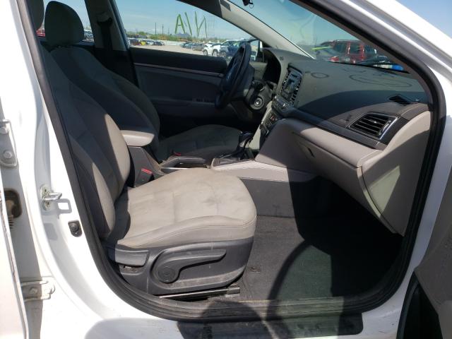 Photo 4 VIN: 5NPD74LF3HH205671 - HYUNDAI ELANTRA SE 