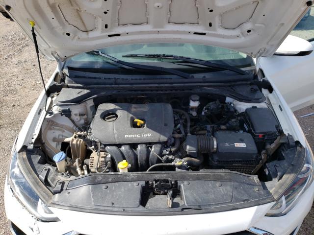 Photo 6 VIN: 5NPD74LF3HH205671 - HYUNDAI ELANTRA SE 