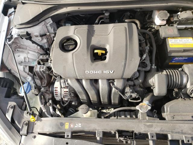 Photo 6 VIN: 5NPD74LF3HH208845 - HYUNDAI ELANTRA SE 