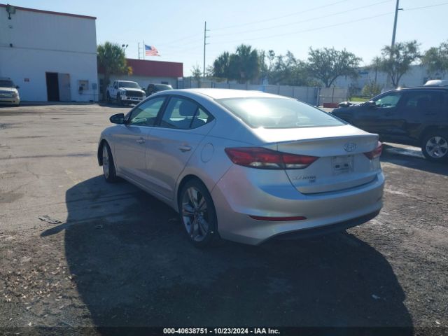 Photo 2 VIN: 5NPD74LF3JH235551 - HYUNDAI ELANTRA 