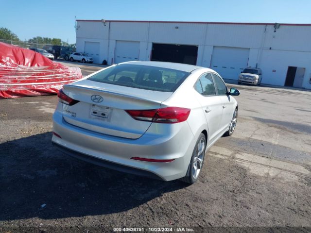 Photo 3 VIN: 5NPD74LF3JH235551 - HYUNDAI ELANTRA 