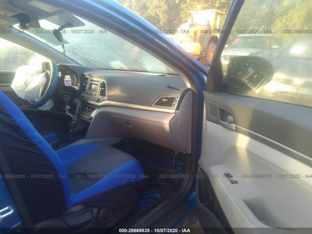 Photo 4 VIN: 5NPD74LF3JH310457 - HYUNDAI ELANTRA 