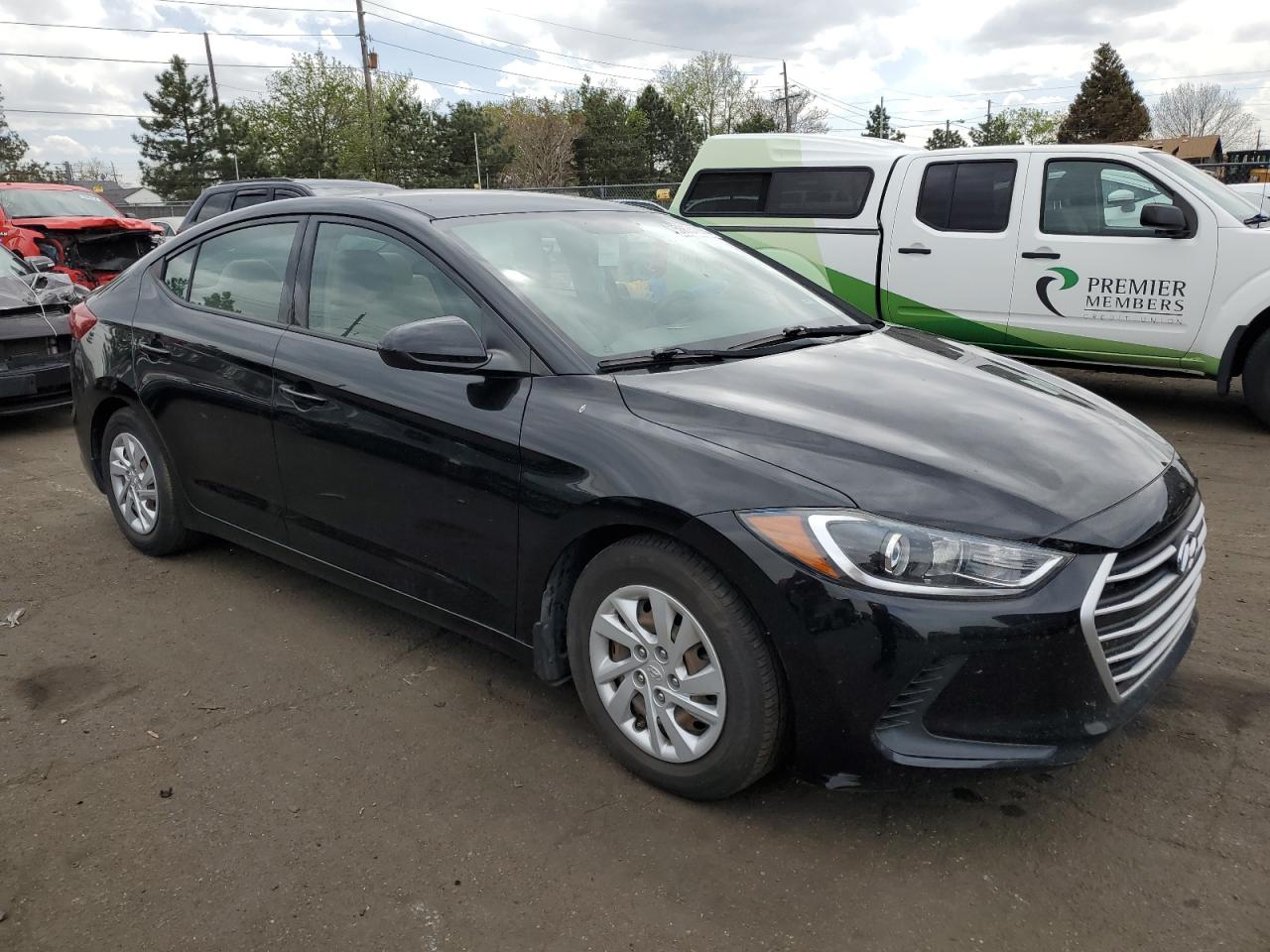 Photo 3 VIN: 5NPD74LF3JH371873 - HYUNDAI ELANTRA 