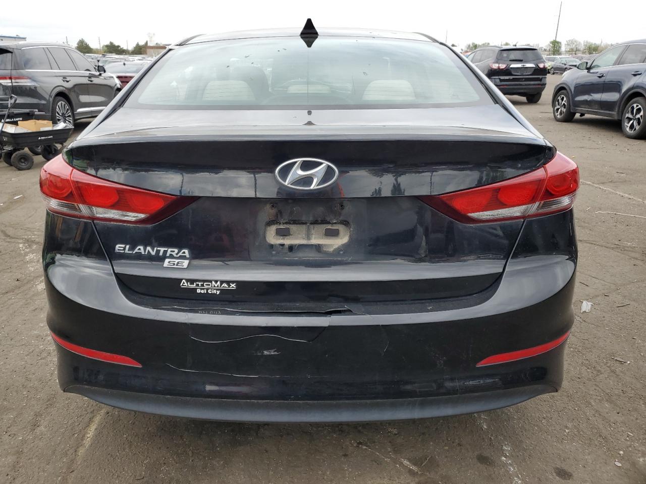 Photo 5 VIN: 5NPD74LF3JH371873 - HYUNDAI ELANTRA 