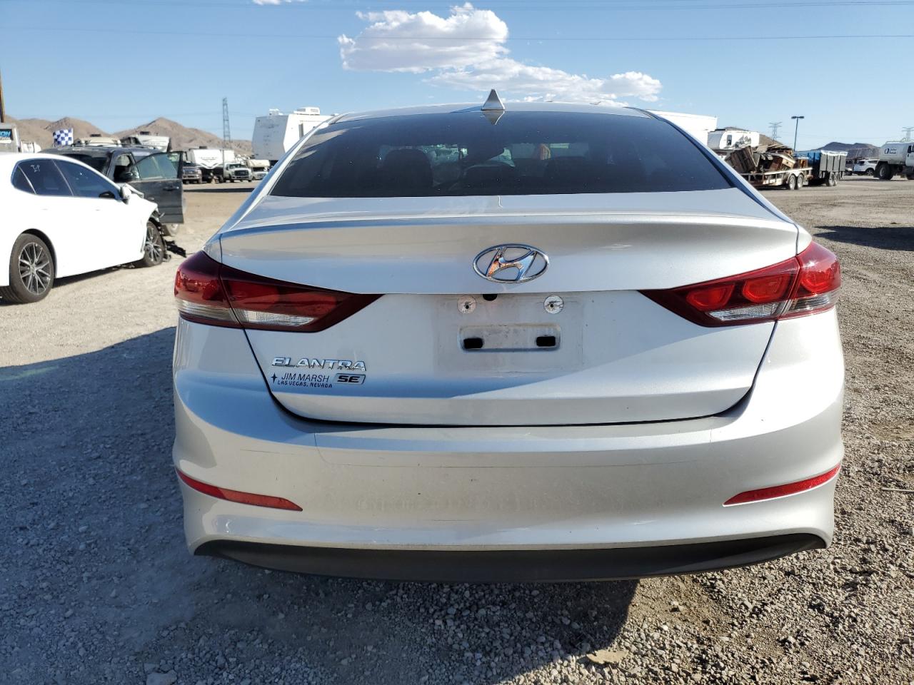 Photo 5 VIN: 5NPD74LF3JH391038 - HYUNDAI ELANTRA 