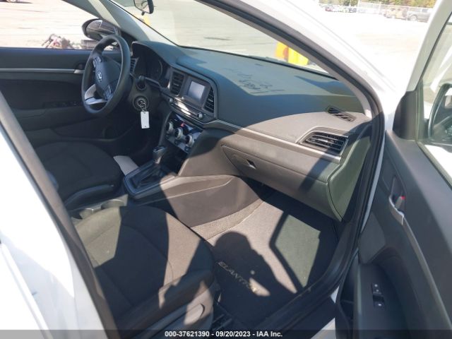 Photo 4 VIN: 5NPD74LF3KH439722 - HYUNDAI ELANTRA 