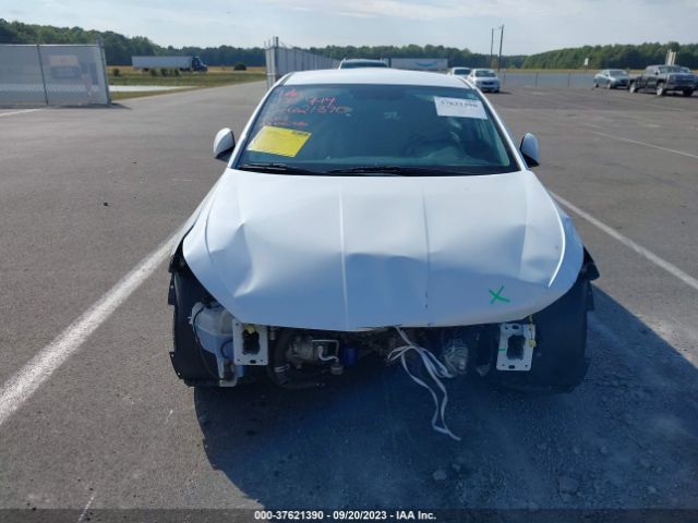 Photo 5 VIN: 5NPD74LF3KH439722 - HYUNDAI ELANTRA 