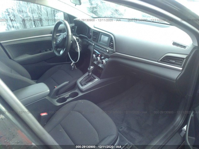 Photo 4 VIN: 5NPD74LF3KH449098 - HYUNDAI ELANTRA 