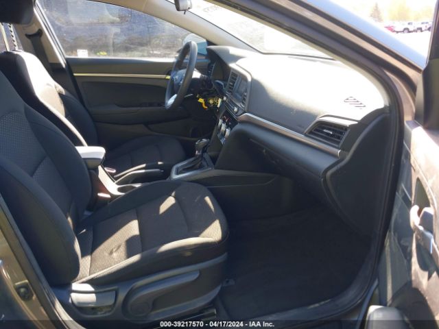 Photo 4 VIN: 5NPD74LF3KH479170 - HYUNDAI ELANTRA 