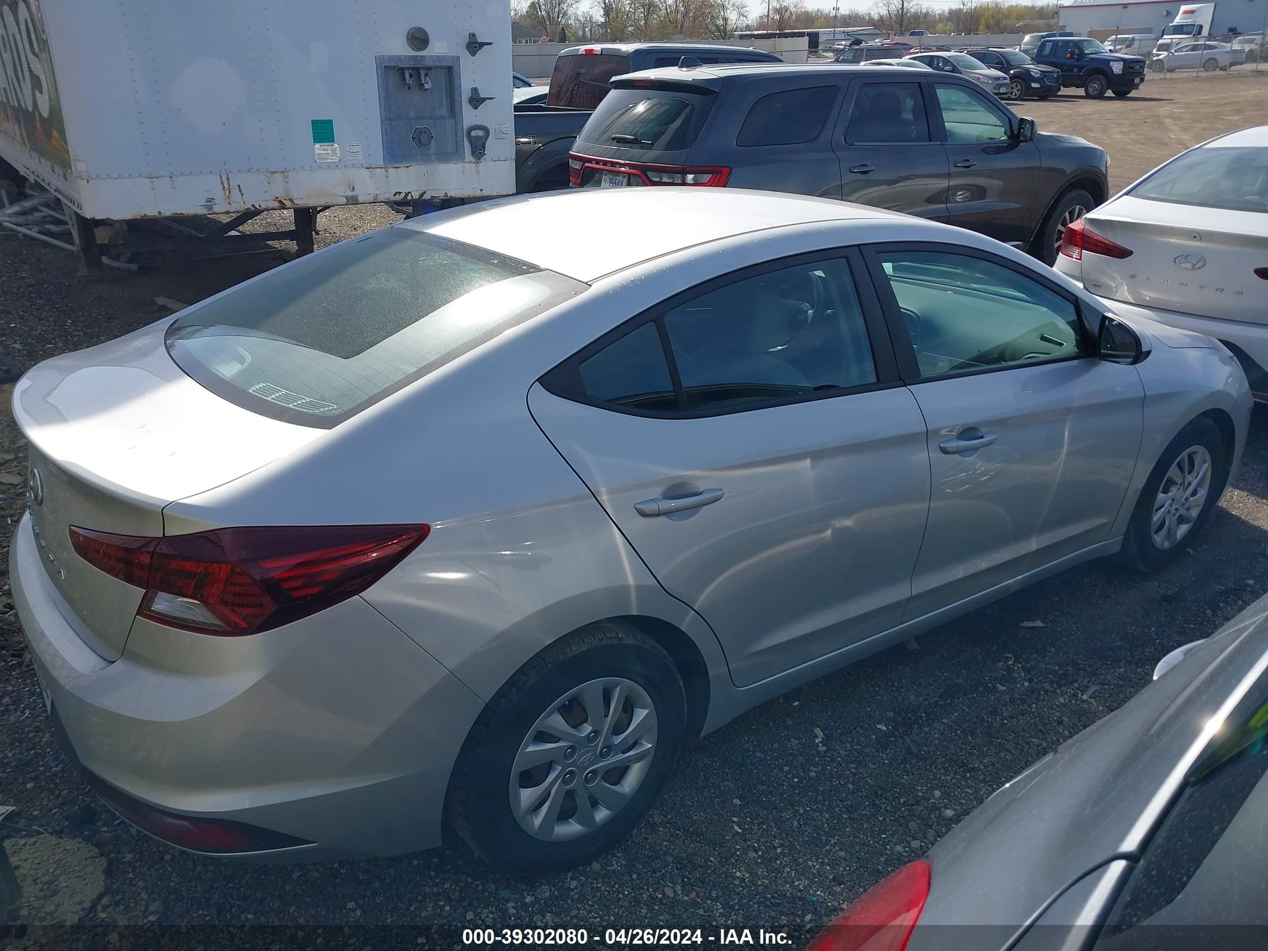 Photo 3 VIN: 5NPD74LF3KH486636 - HYUNDAI ELANTRA 