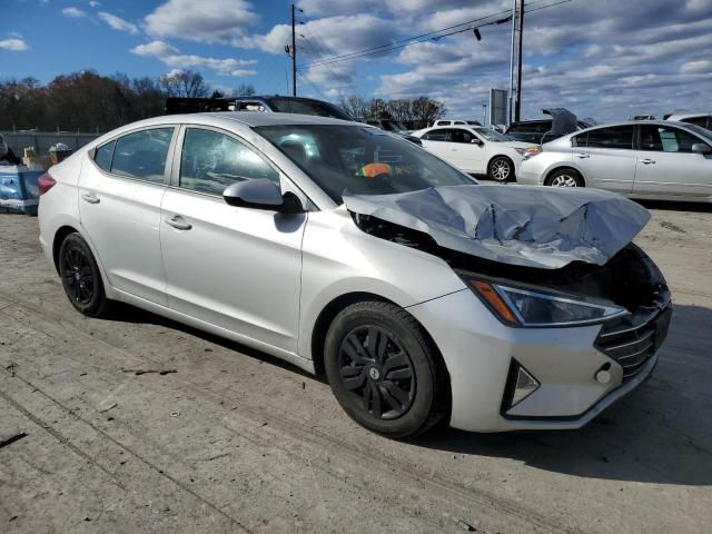 Photo 3 VIN: 5NPD74LF3KH490329 - HYUNDAI ELANTRA SE 