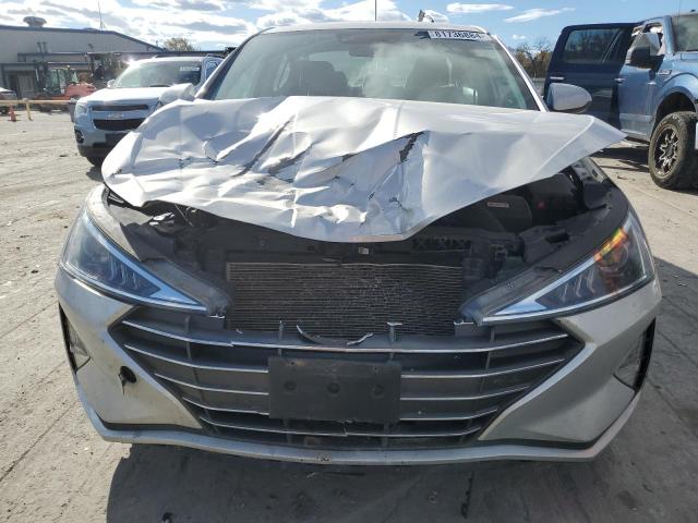 Photo 4 VIN: 5NPD74LF3KH490329 - HYUNDAI ELANTRA SE 