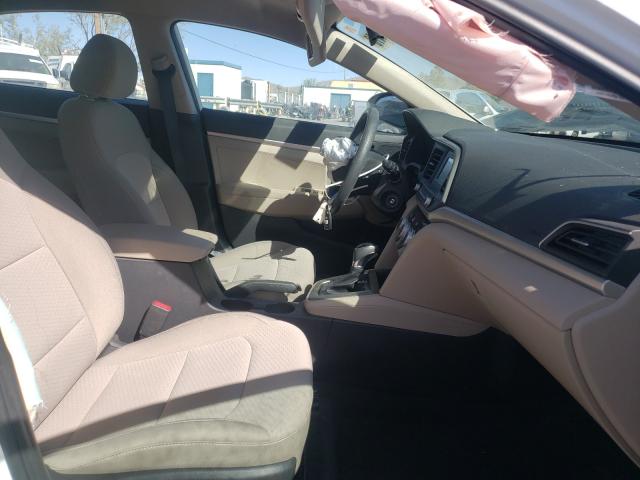 Photo 4 VIN: 5NPD74LF3KH493103 - HYUNDAI ELANTRA SE 