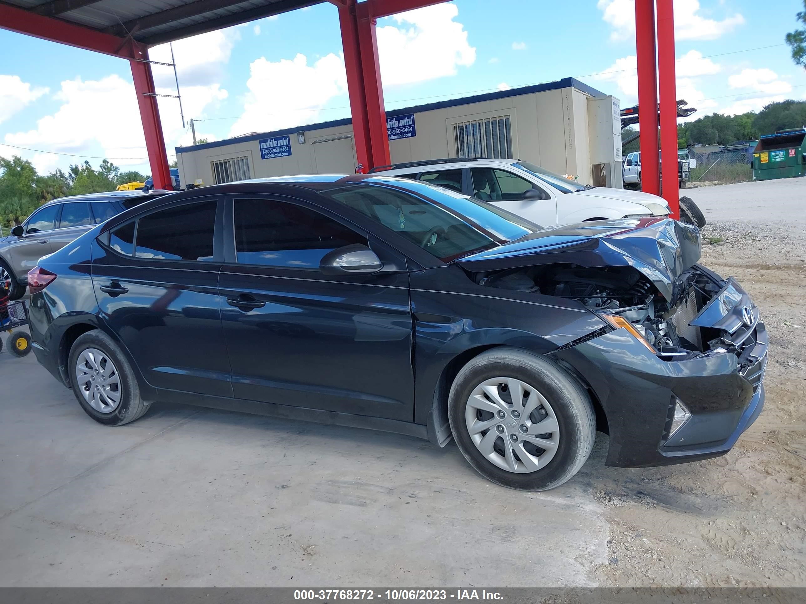 Photo 12 VIN: 5NPD74LF3LH560574 - HYUNDAI ELANTRA 