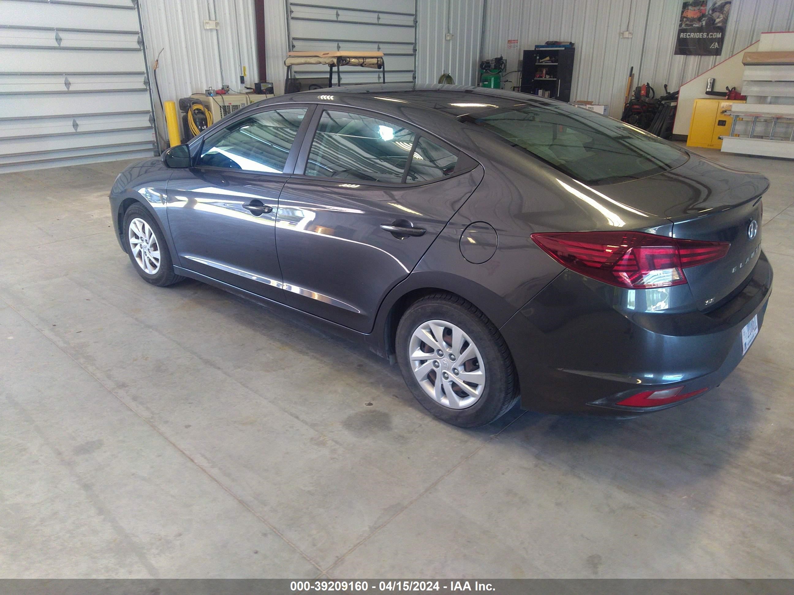 Photo 2 VIN: 5NPD74LF3LH612544 - HYUNDAI ELANTRA 