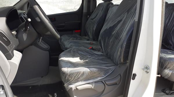 Photo 10 VIN: 5NPD74LF4HH072144 - HYUNDAI H1 