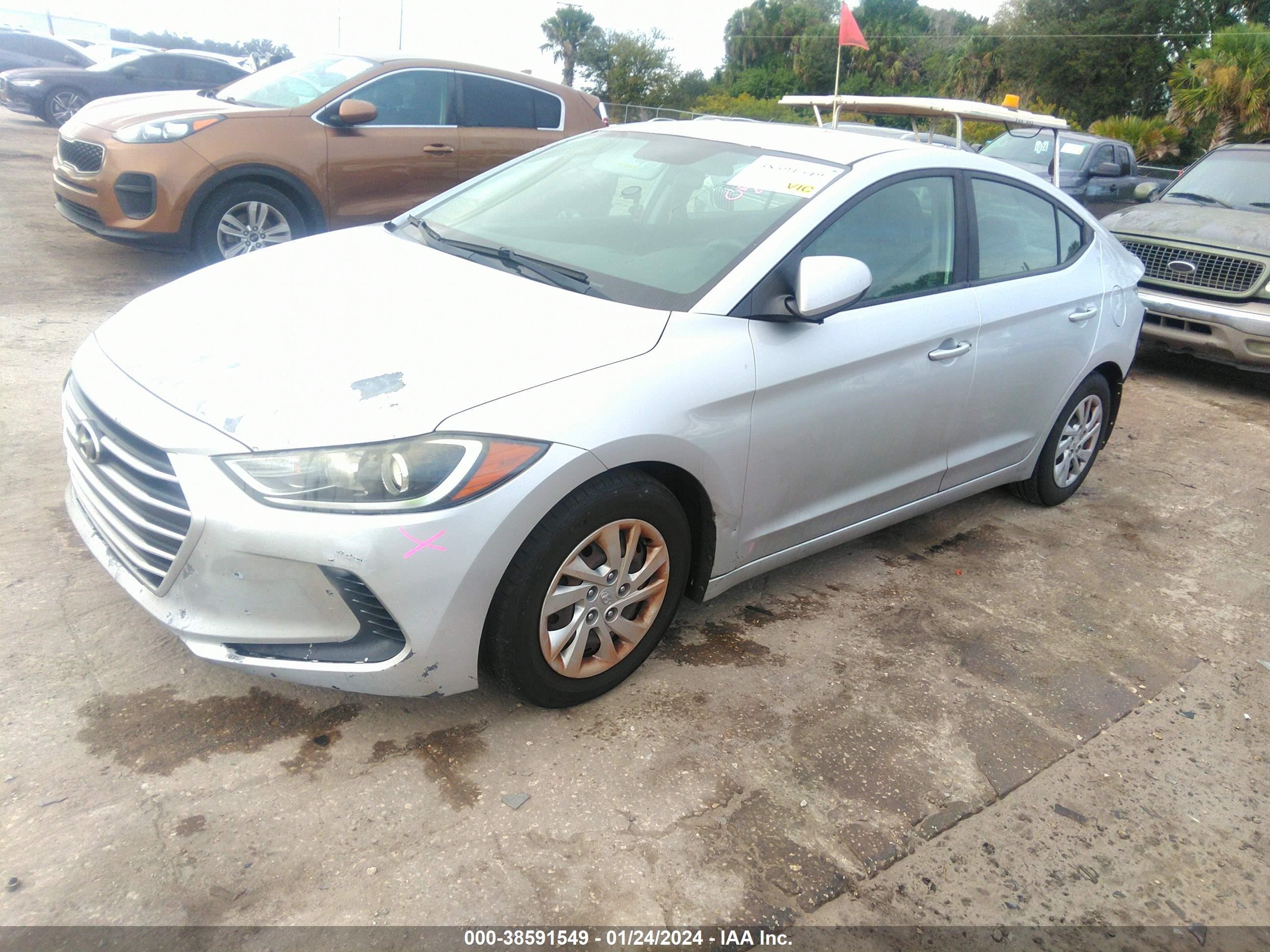 Photo 1 VIN: 5NPD74LF4HH077182 - HYUNDAI ELANTRA 