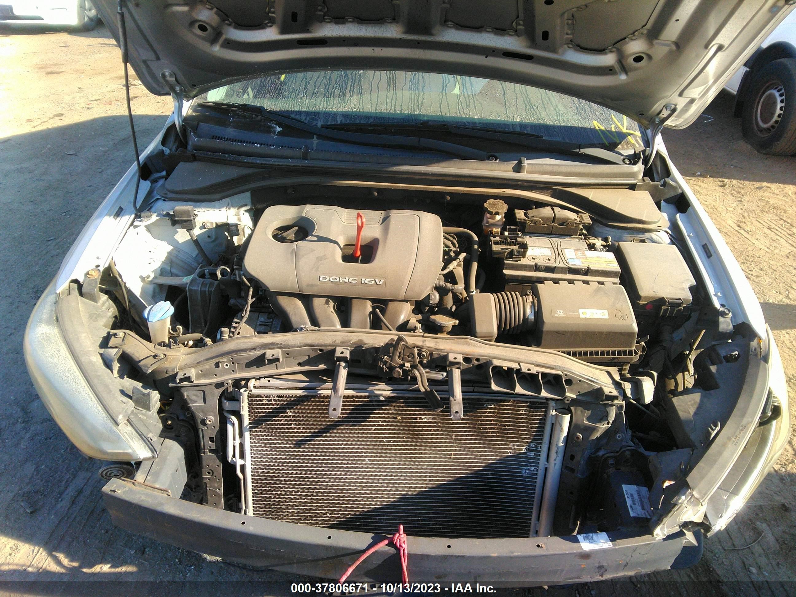 Photo 9 VIN: 5NPD74LF4HH078090 - HYUNDAI ELANTRA 