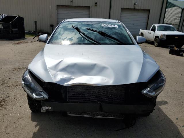 Photo 4 VIN: 5NPD74LF4HH092765 - HYUNDAI ELANTRA 