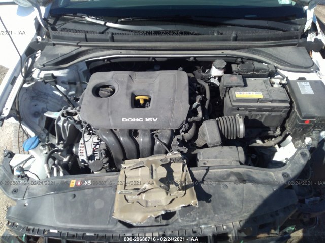 Photo 9 VIN: 5NPD74LF4HH103179 - HYUNDAI ELANTRA 