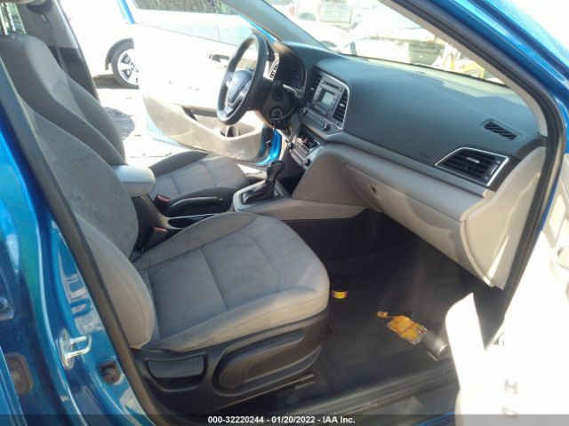 Photo 4 VIN: 5NPD74LF4HH103585 - HYUNDAI ELANTRA 