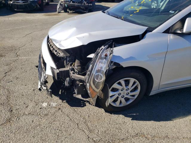 Photo 8 VIN: 5NPD74LF4HH104512 - HYUNDAI ELANTRA SE 