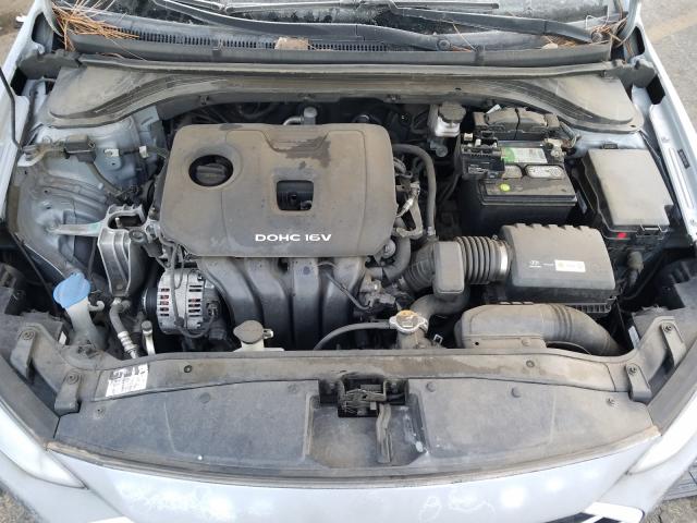 Photo 6 VIN: 5NPD74LF4HH113761 - HYUNDAI ELANTRA SE 