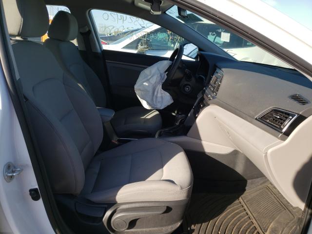 Photo 4 VIN: 5NPD74LF4HH135565 - HYUNDAI ELANTRA SE 