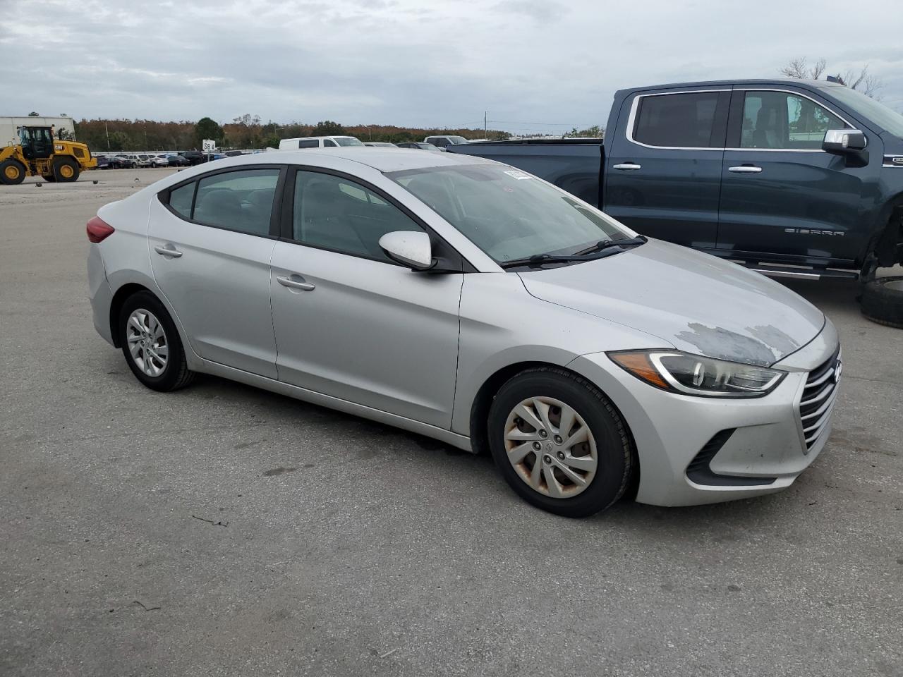 Photo 3 VIN: 5NPD74LF4HH155475 - HYUNDAI ELANTRA 