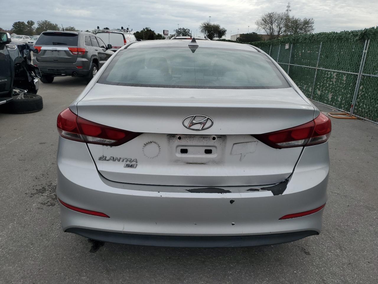 Photo 5 VIN: 5NPD74LF4HH155475 - HYUNDAI ELANTRA 