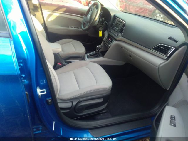 Photo 4 VIN: 5NPD74LF4HH167755 - HYUNDAI ELANTRA 