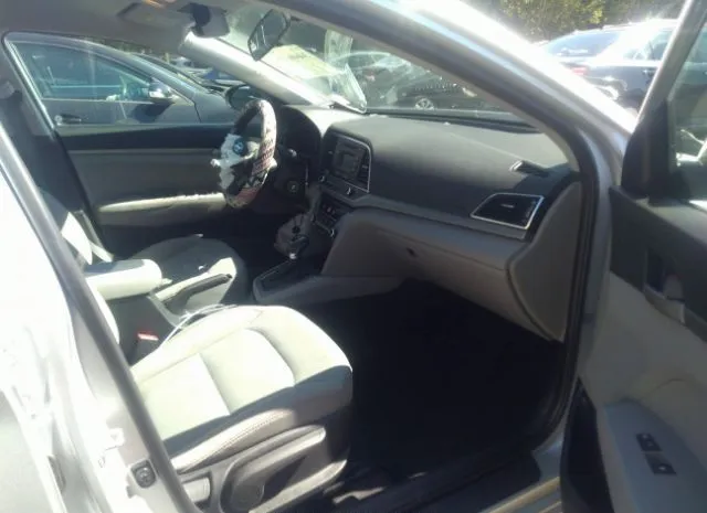 Photo 4 VIN: 5NPD74LF4HH184202 - HYUNDAI ELANTRA 