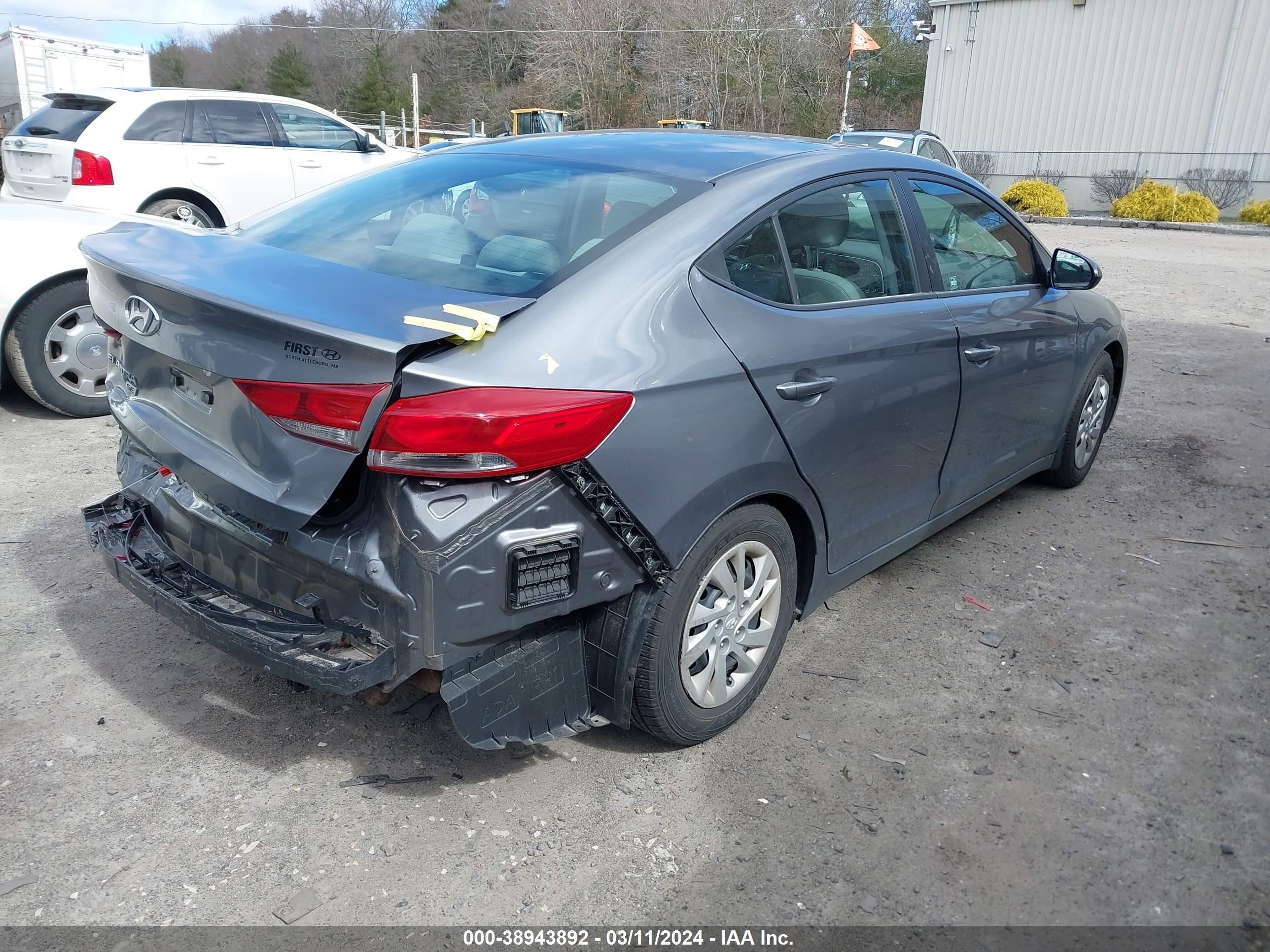 Photo 3 VIN: 5NPD74LF4JH254013 - HYUNDAI ELANTRA 