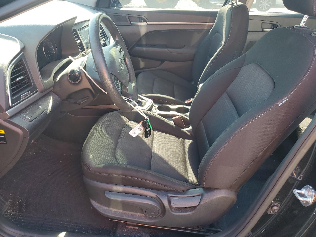 Photo 6 VIN: 5NPD74LF4JH349347 - HYUNDAI ELANTRA 