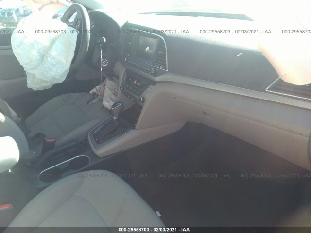 Photo 4 VIN: 5NPD74LF4JH365676 - HYUNDAI ELANTRA 