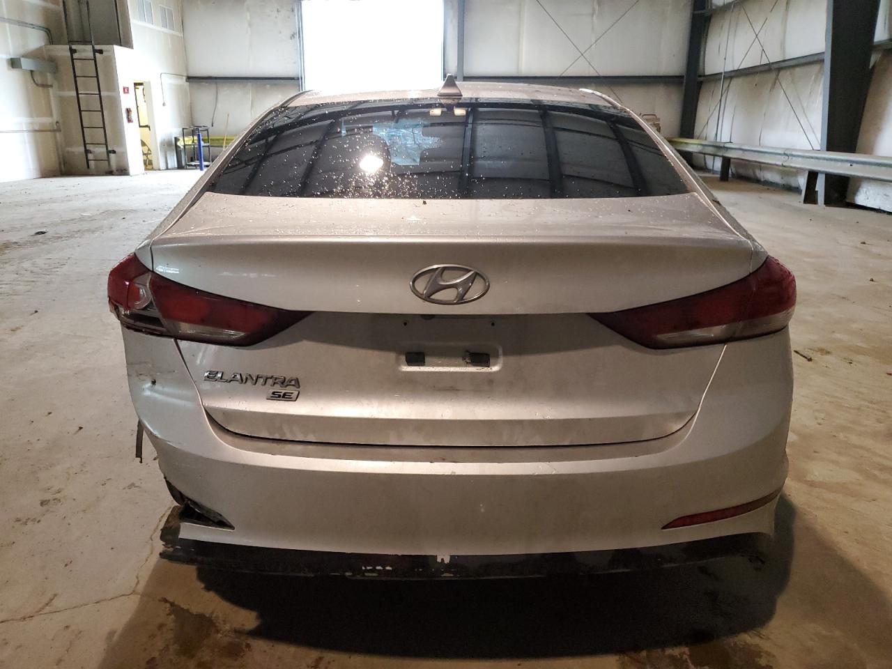 Photo 5 VIN: 5NPD74LF4JH379125 - HYUNDAI ELANTRA 