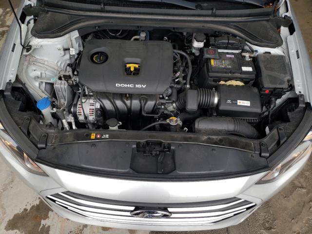 Photo 6 VIN: 5NPD74LF4JH390576 - HYUNDAI ELANTRA SE 