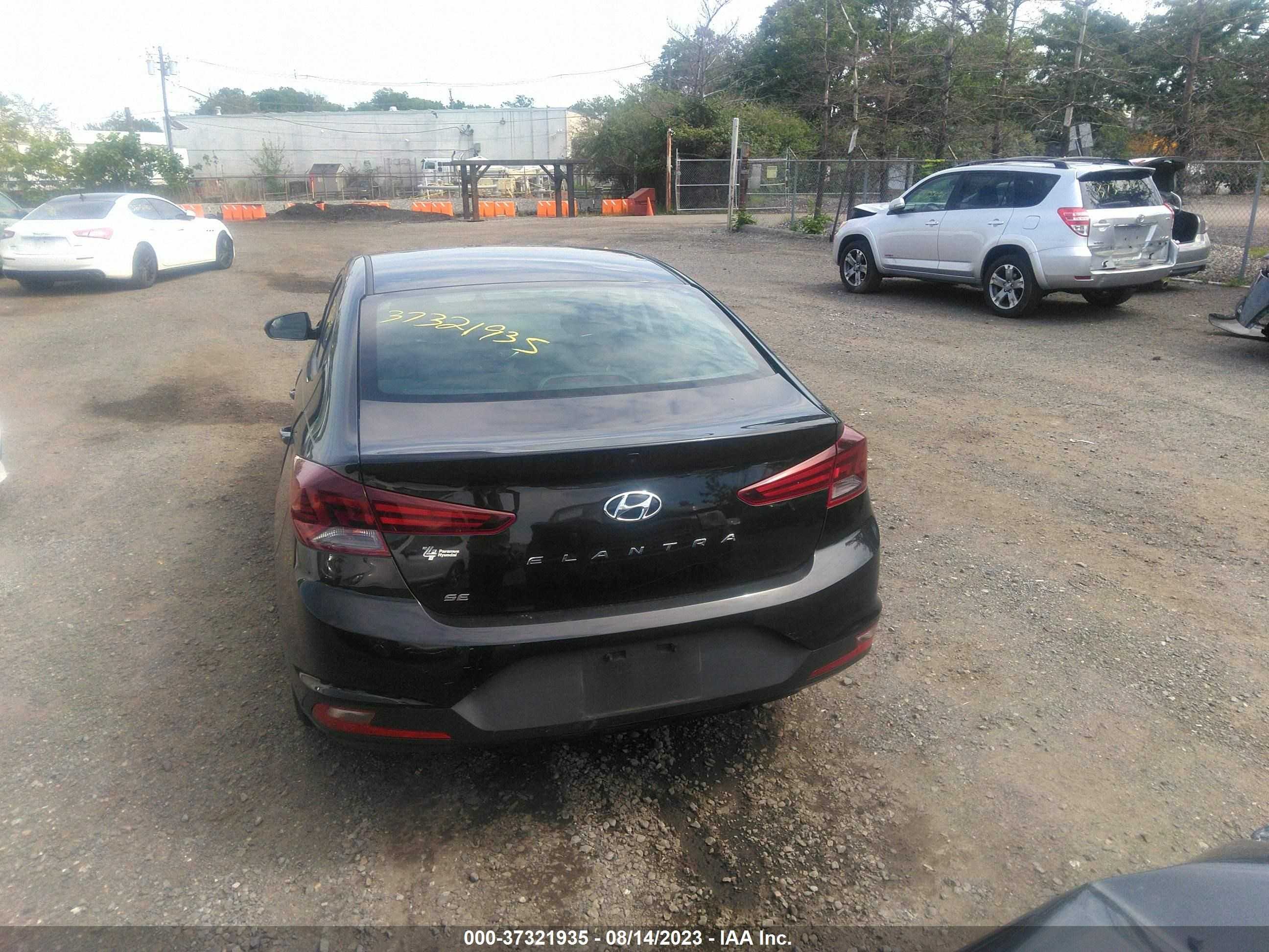 Photo 15 VIN: 5NPD74LF4LH503218 - HYUNDAI ELANTRA 