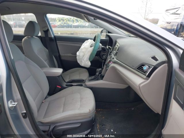 Photo 4 VIN: 5NPD74LF5HH077126 - HYUNDAI ELANTRA 